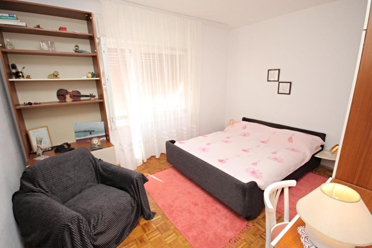 Apartments By The Sea Novi Vinodolski - 5558 ภายนอก รูปภาพ