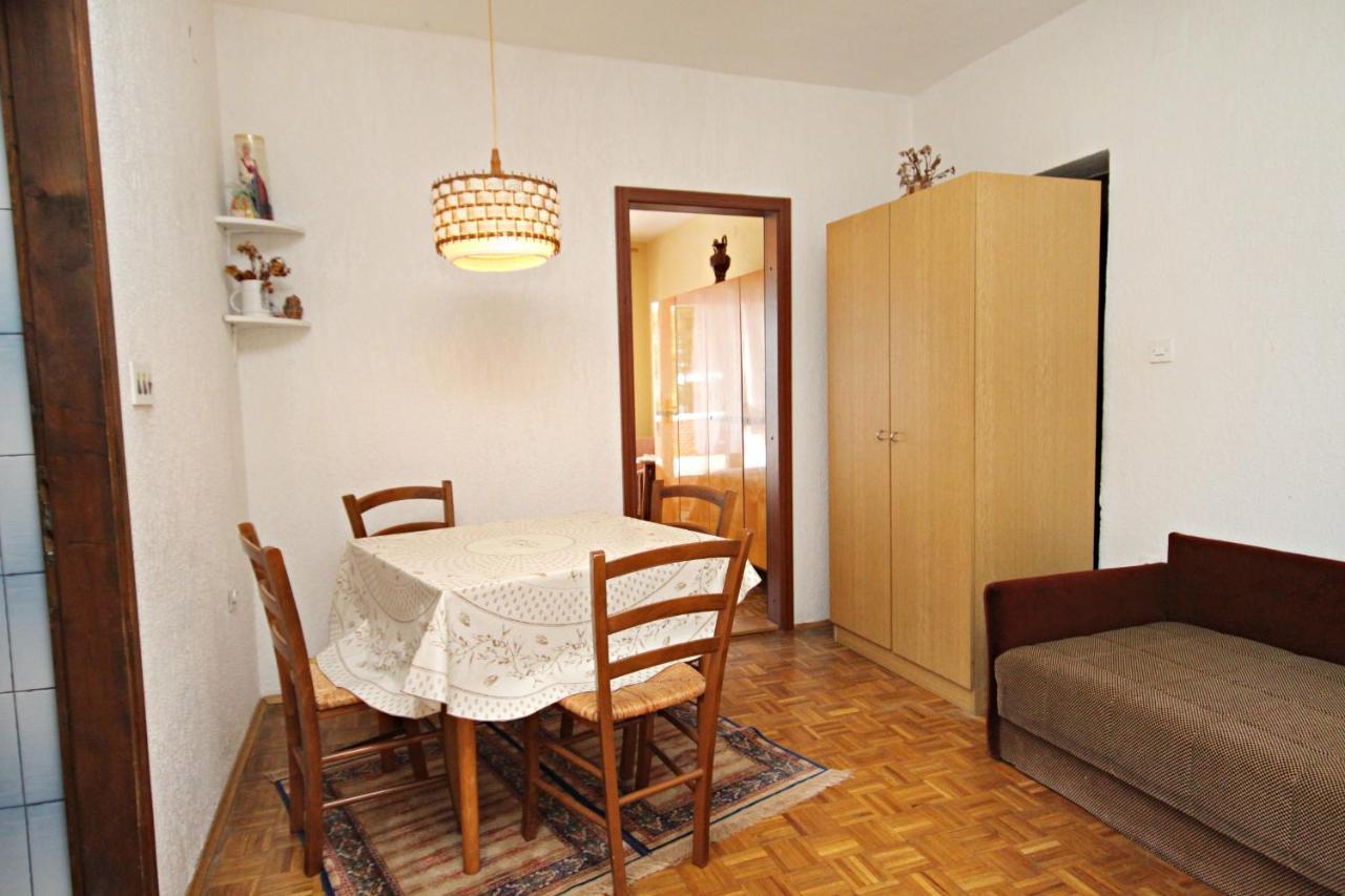 Apartments By The Sea Novi Vinodolski - 5558 ภายนอก รูปภาพ